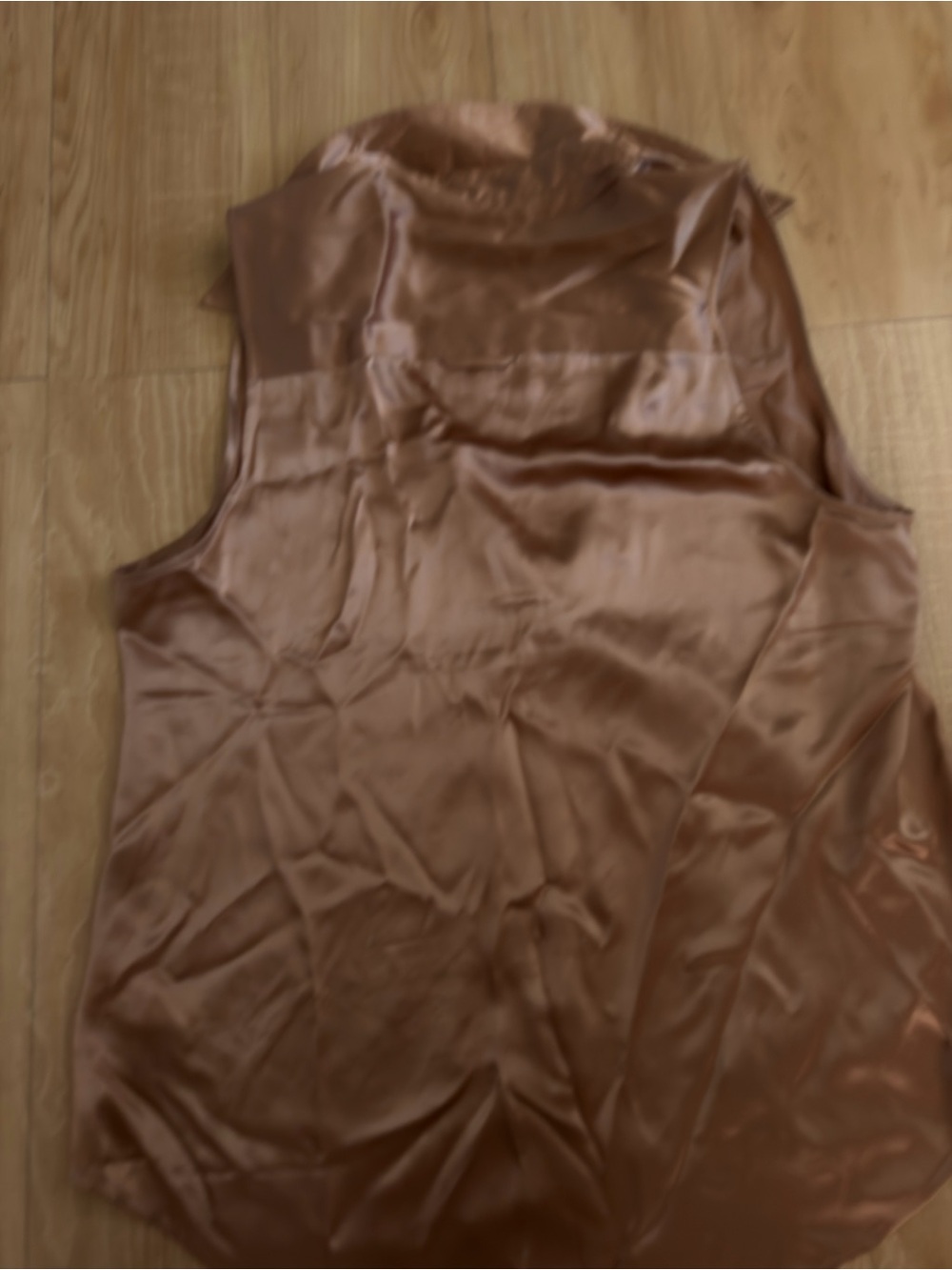 L'Agence Emmy Sleeveless Silk Blouse Metallic Gold - Picture 3 of 7